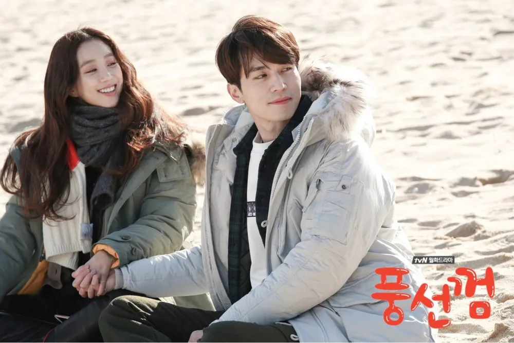 Dàn bạn diễn đẹp nhất bên Lee Dong Wook: Kim So Yeon nào có thua ai