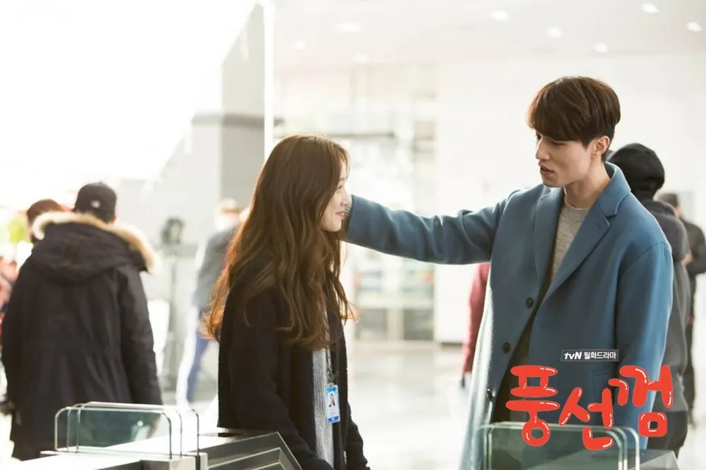 Dàn bạn diễn đẹp nhất bên Lee Dong Wook: Kim So Yeon nào có thua ai