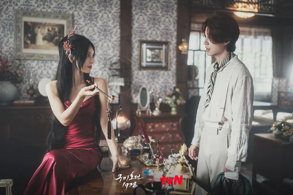 Dàn bạn diễn đẹp nhất bên Lee Dong Wook: Kim So Yeon nào có thua ai