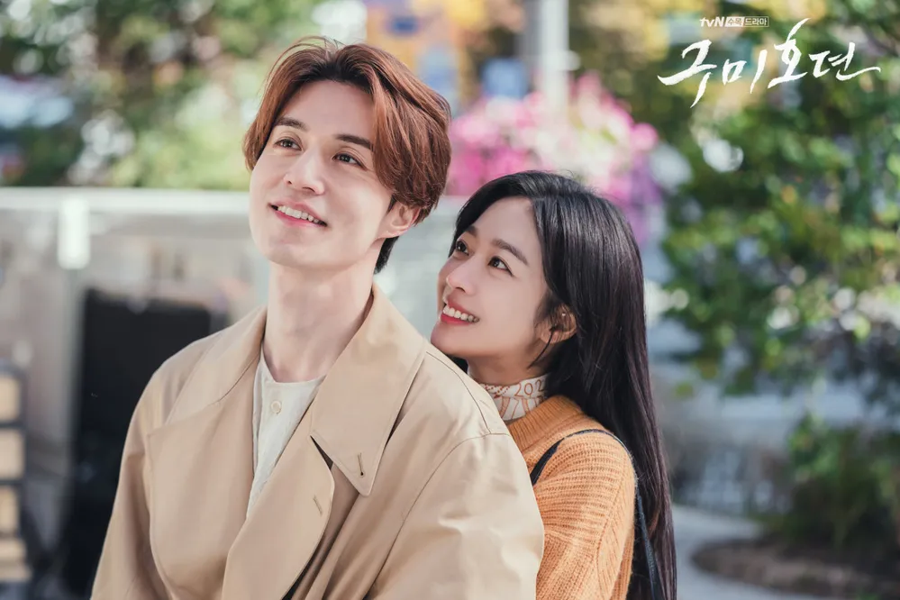 Dàn bạn diễn đẹp nhất bên Lee Dong Wook: Kim So Yeon nào có thua ai