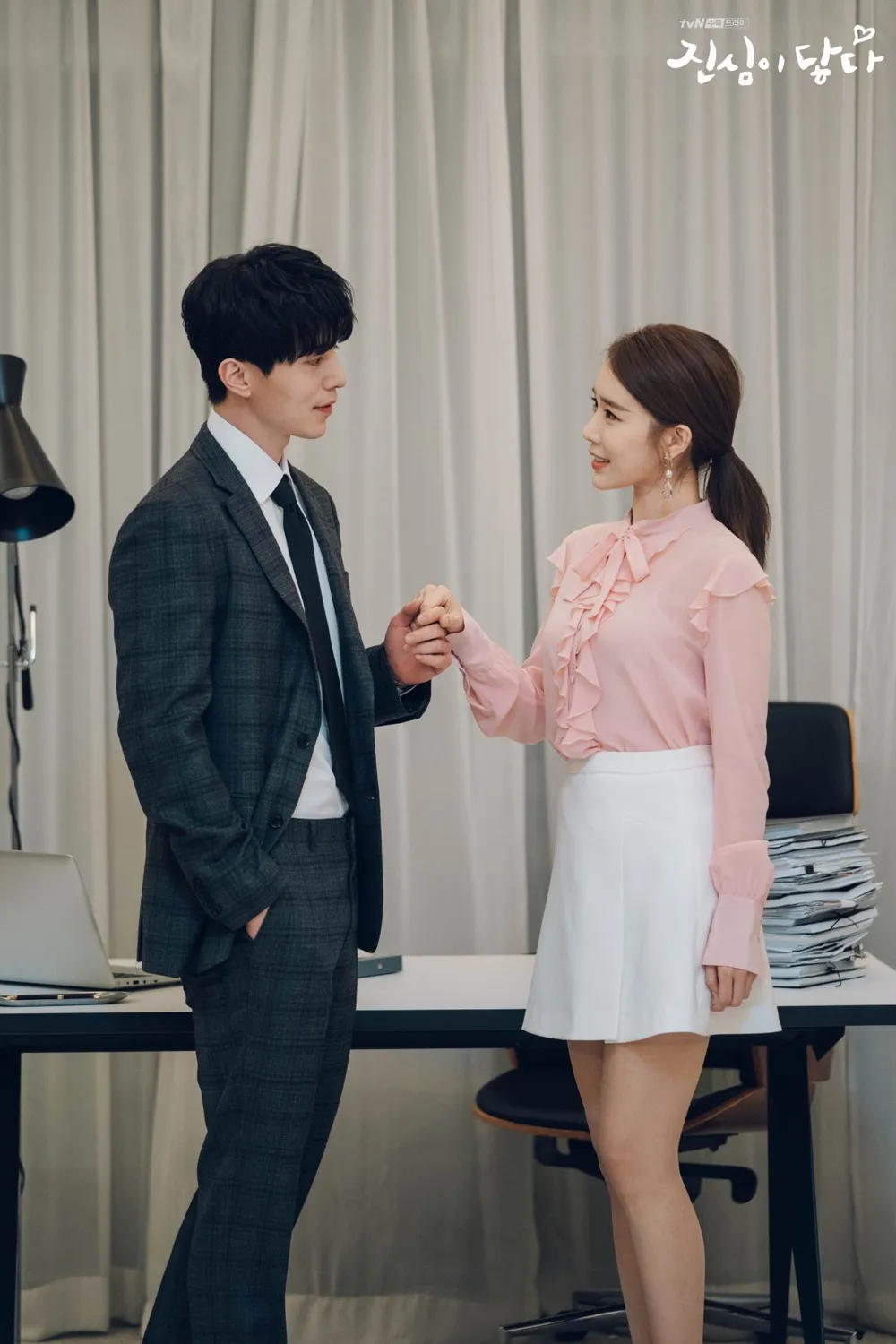 Dàn bạn diễn đẹp nhất bên Lee Dong Wook: Kim So Yeon nào có thua ai