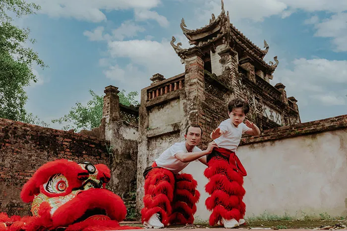 Doãn Quốc Đam và “con trai” múa lân trước thềm Trung thu