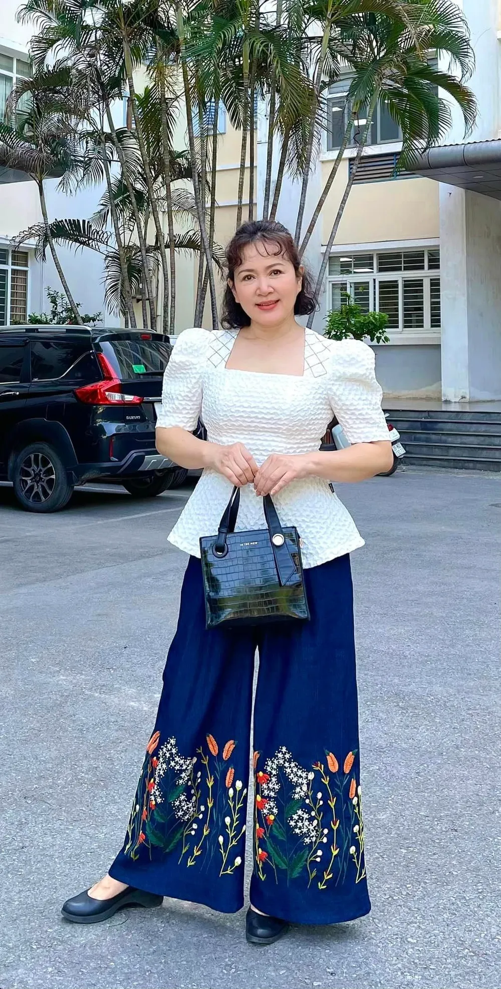 NSND Minh Hòa bê nguyên bà hàng xóm lên phim Món Quà Của Cha