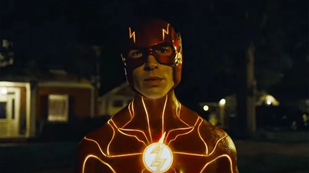 The Flash: Siêu phẩm DC hay nhất trong năm qua nhưng nhặt sạn mỏi tay