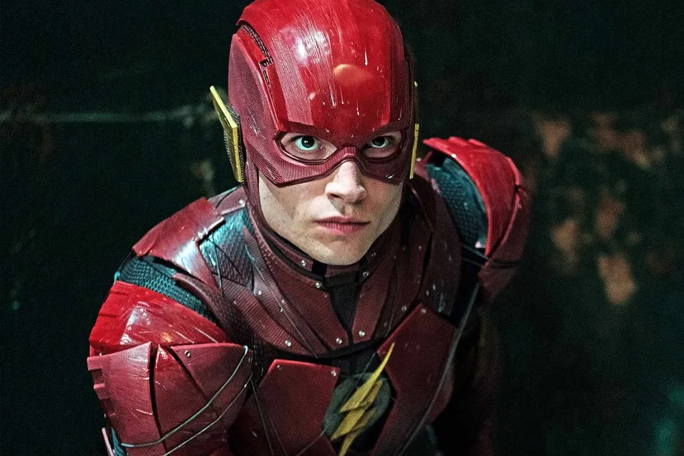 The Flash: Siêu phẩm DC hay nhất trong năm qua nhưng nhặt sạn mỏi tay